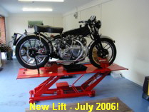 New motorcycle lift (with Vincent on)